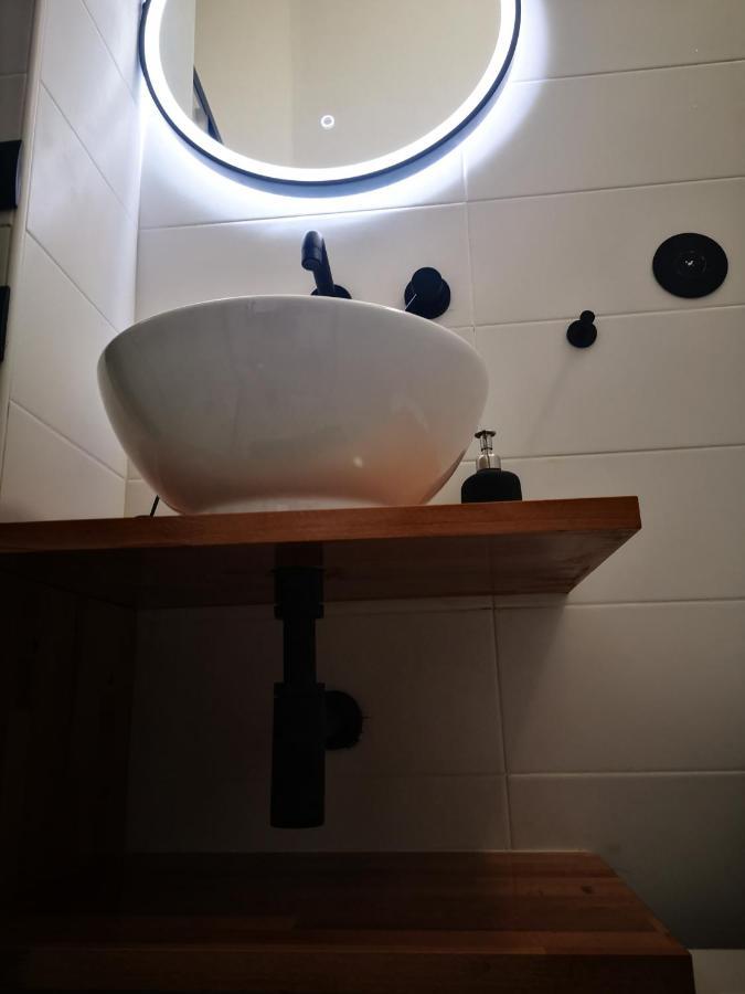 Casa Remy Apartment กาญารี ภายนอก รูปภาพ